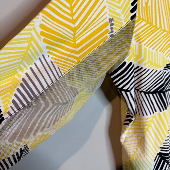 IKBUL yellow black and white patterned half zip vented golf top - Picture 3 of 6